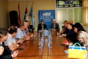 Poseban naglasak na ulogu HDZ-a u razvoju Hrvatske i međunarodnim odnosima