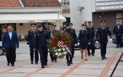 Polaganjem vijenaca na Trgu 123. brigade HV obilježen Dan policije 29. rujna i blagdan sv. Mihovila