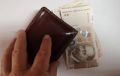 34-godišnjak duže vrijeme iz osobnih automobila krao novčanike