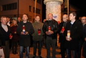 Lampione u Vukovarskoj ulici upalili uz molitvu i članovi Gradskog odbora HDZ Požega
