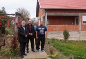 Završetak opremanja novoizgrađene kuće obitelji Korman iz Nove Ljeskovice
