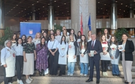 Danas 29. rujna obilježavamo Međunarodnog dana osviještenosti o gubicima i otpadu od hrane uz izložbu učeničkih radova „Hrana nije otpad, i ja mogu utjecati“