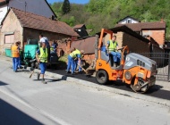 Započelo asfaltiranje nogostupa u Sokolovoj ulici i Jagodnjaku
