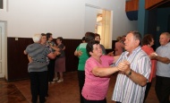 Druženje i ručak uz vlastiti pjevački zbor i Tamburaški orkestar OŠ Vilima Korajca