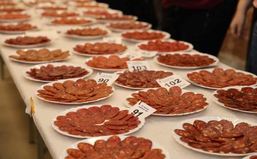 bc1fa430fa0a8d99734091e44dae6b1d XL