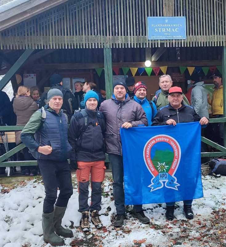 0 02 05 61c5204c96b189fb1db9fae3d3869f9e078c7c25ba9f3677db89bb1990d54624 43f909bb3e0f1e3