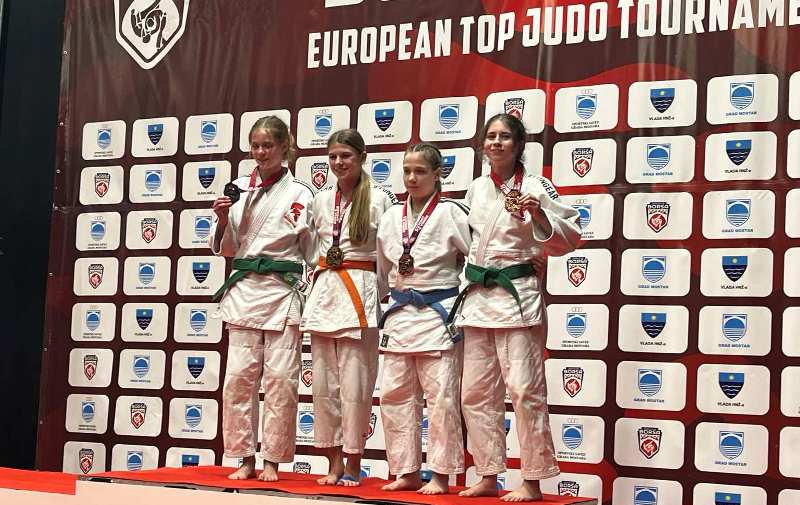 IMG 3344162ba442e954ddd0ce7ae5925032 V