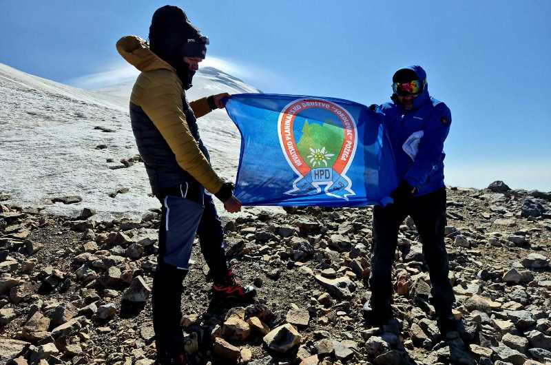 c5ffe1ff aa15 499d 907f 0298d494a787