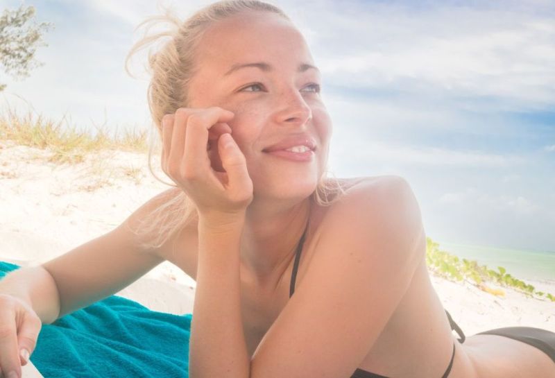 Hydrafacial tretman za prirodni sjaj kože na plaži