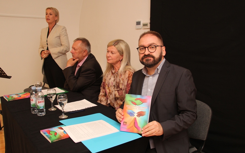 Predstavljen je zbornik radova „Multikulturalizam i izazovi suživota u 21. stoljeću 1“