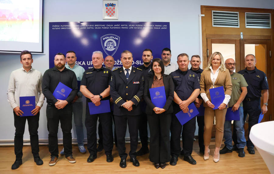 Dan policije u Požegi u znaku izvrsnih rezultata, priznanja i zahvale policijskim službenicima