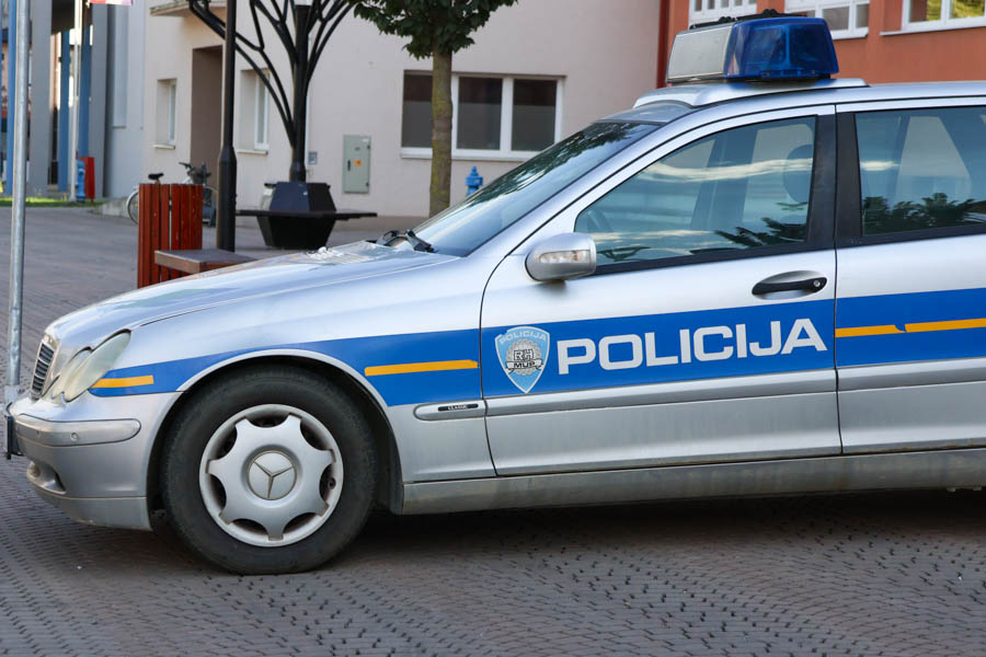 Prometna nesreća na parkiralištu u Požegi