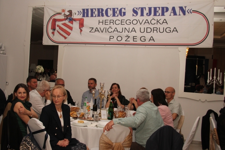 26. "Hercegovačko silo" u Velikoj uz hercegovačke specijalitete i gange, ali i nezaobilaznu slavonsku sarmu i janjetinu