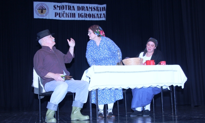 7. Smotra "Dramskih pučkih igrokaza" u organizaciji KUD-a "Požeška dolina" sa brojnim gostima na pozornici
