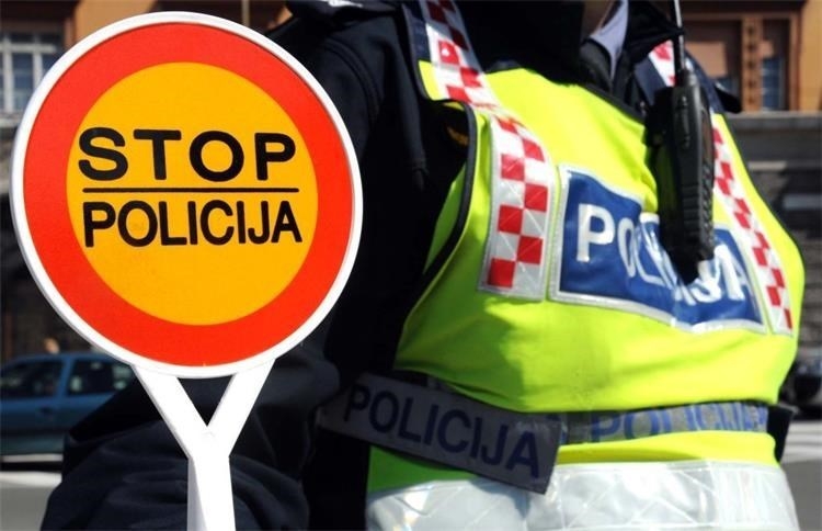 Bez vozačke dozvole, bez prometne dozvole i osobne 20-godišnjak vozio kroz Pleternicu - prijava vozaču i vlasniku vozila