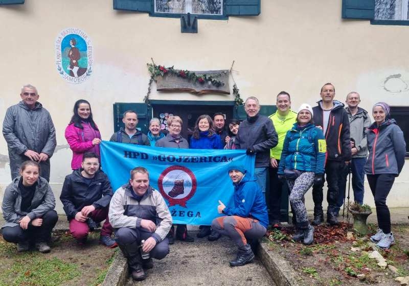 Članovi HPD "Gojzerice" organizirali izlet u Samoborsko gorje a nakon uspona i na "Samoborski fašnik"
