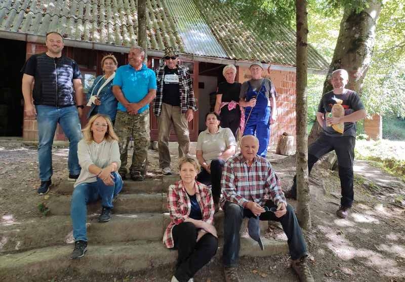 Članovi HPD "Sokolovac" Požega na radnoj akciji uredili Planinarsku kuću i odmorište "Trišnjica"