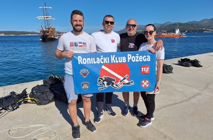 Članovi Ronilačkog kluba Požega na "Eko akciji Dubrovnik" na otoku Jakljan u dubrovačkom arhipelagu