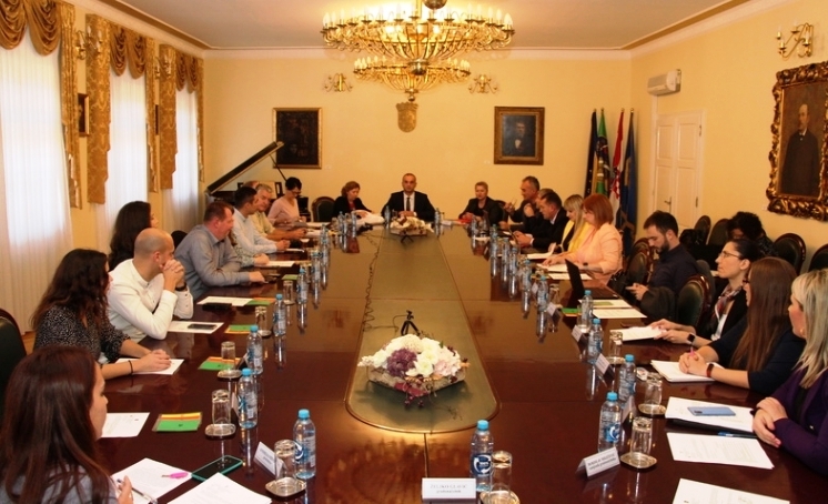Devet vijećnika iz oporbe traži prijenos sjednica Gradskog vijeća grada Požege