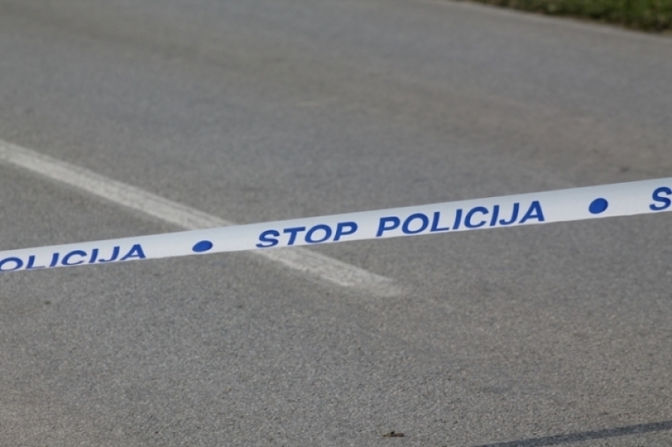 Dogodile su se 4 prometne nesreće a u Požegi 22-godišnji vozač uslijed neprilagođene brzine udario u betonski stup i metalnu ogradu