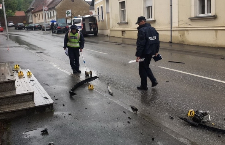 Dvije prometne nesreće u Požegi, udar u parkirano vozilo i udar u stup javne rasvjete - vozači pobjegli što je sve češći događaj