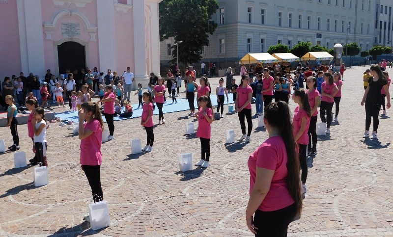 Edukativni projekt "Aktivna Hrvatska i sportski trening na Trgu sv. Terezije u Požegi