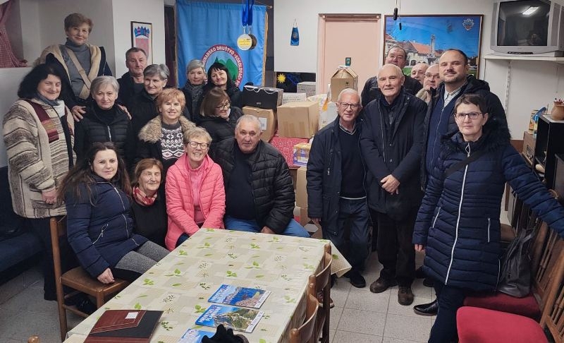 HPD Sokolovac Požega darovao radost obitelji u potrebi kroz blagdansku akciju "Dobro je učiniti dobro"