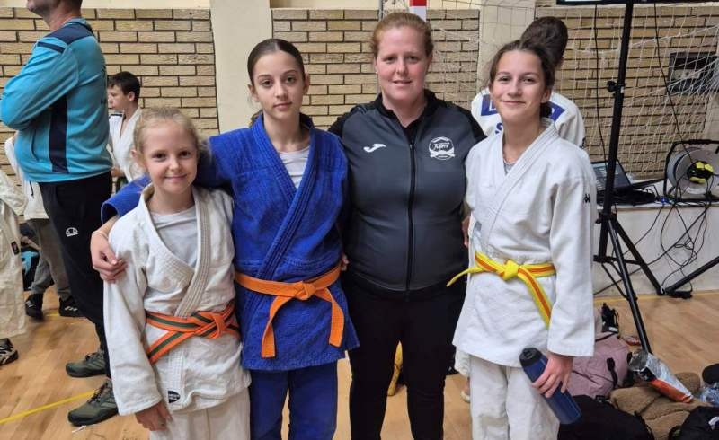 Judo klub "Jigoro" iz Jakšića na Međunarodnom judo turniru u Bečeju s tri natjecateljice osvaja tri medalje