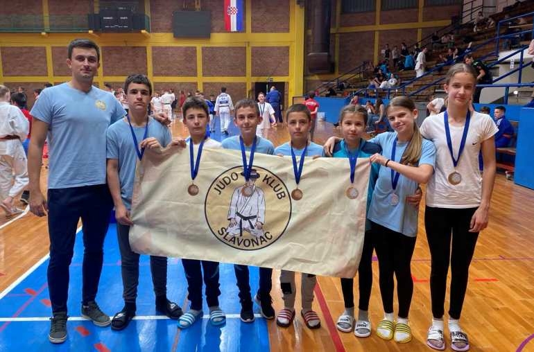 Judo klub "Slavonac" nastupio na turniru „Kup Dugava“ i osvojili 7 medalja