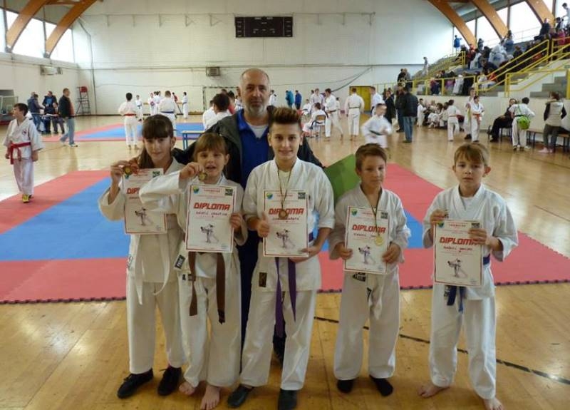 Karataši na Kupu u Brčkom osvojili 8 medalja