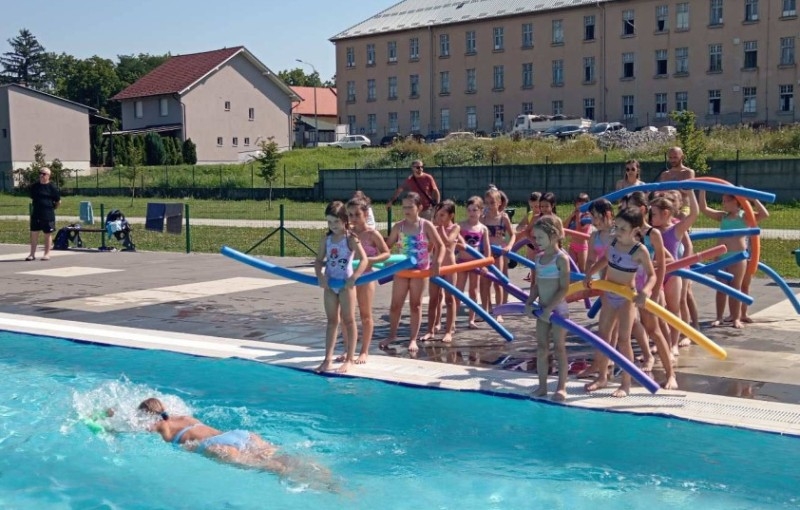 Kreću upisi u Školu plivanja na Gradskim bazenima 20. lipnja a škola započinje 30. lipnja