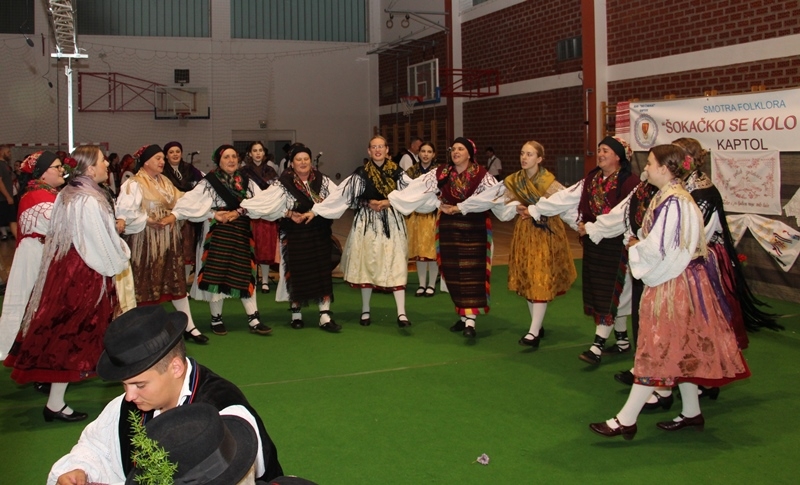 KUD „Ivo Čakalić“ ugostio šest folklornih skupina