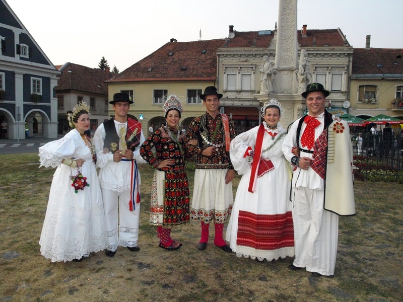 Mladoženje se kitilo baš kao i mladenke