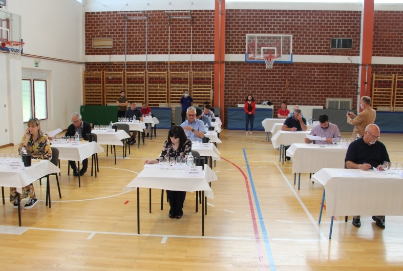 Na 14. Županijsko ocjenjivanje vina Vino-kap 2021. pristiglo 114 uzoraka vina