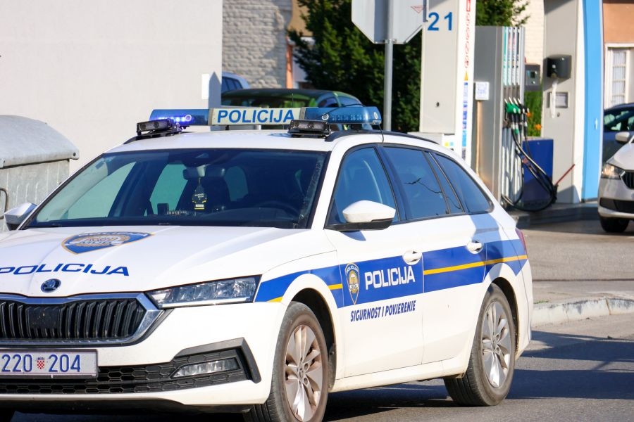Na društvenoj mreži vrijeđao policijskog službenika