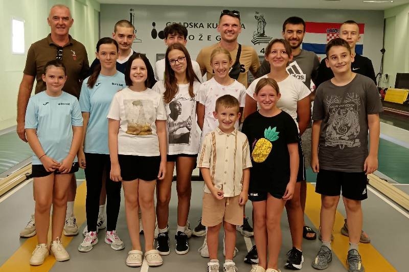 Najbolji svjetski kuglač Vilmoš Zavarko trenirao s kuglačima požeških Novih nada