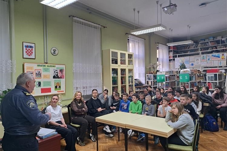 Obilježen "Dan ružičastih majica" predavanjem u OŠ Antuna Kanižlića Požega