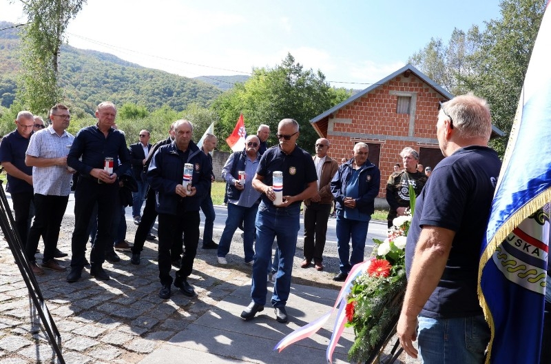 Obilježena 33. obljetnica prve vojno-redarstvene akcije u Požeštini i sjećanje na šest poginulih i nestalih hrvatskih branitelja