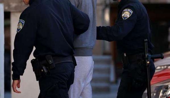 Opet vozio pod zabranom kroz Požegu - 51-godišnjak je uhićen i smješten u policijsku postaju uz veliku kaznu a vozilo privremeno oduzeto
