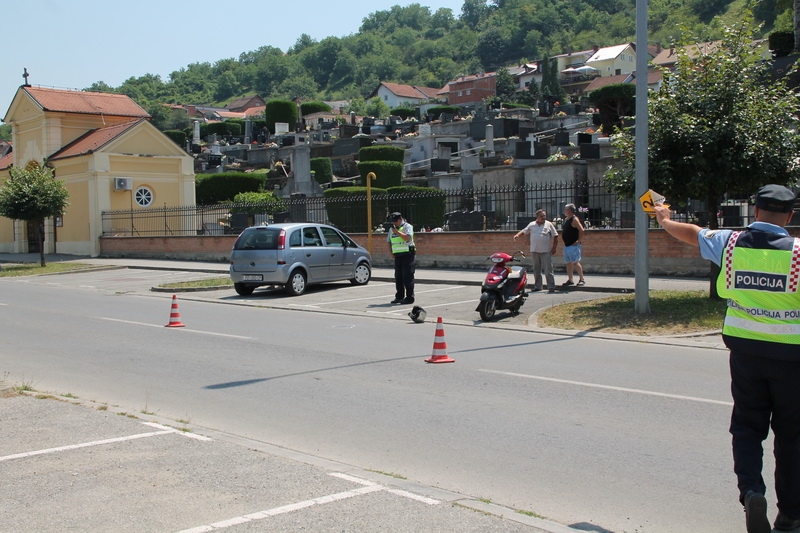 Ozlijeđen vozač mopeda