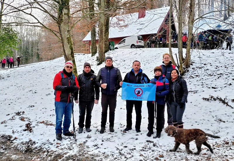 Planinari HPD "Gojzerica" Požega pohodili 24. Zimski pohod Novskim brdom kod Novske