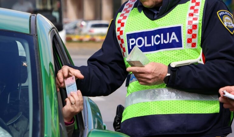 Policija ponovno morala oduzet vozilo višestrukom počinitelju prometnih prekršaja