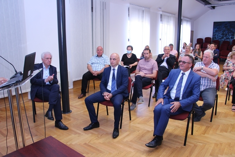 Predstavljena nova mjera za očuvanje radnih mjesta skraćivanjem radnog vremena