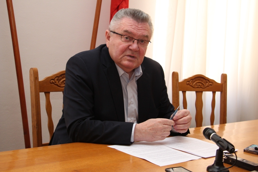 Ronko: "Bolesno stanje gradske uprave i proračuna"