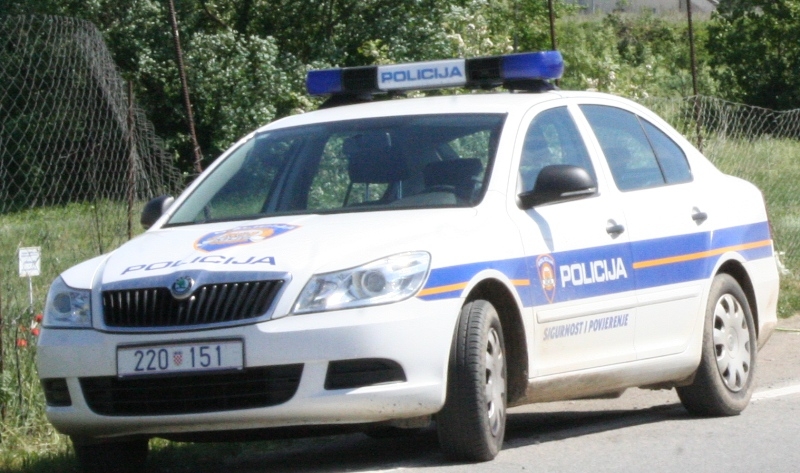 Sa skuterom sletio u putni kanal