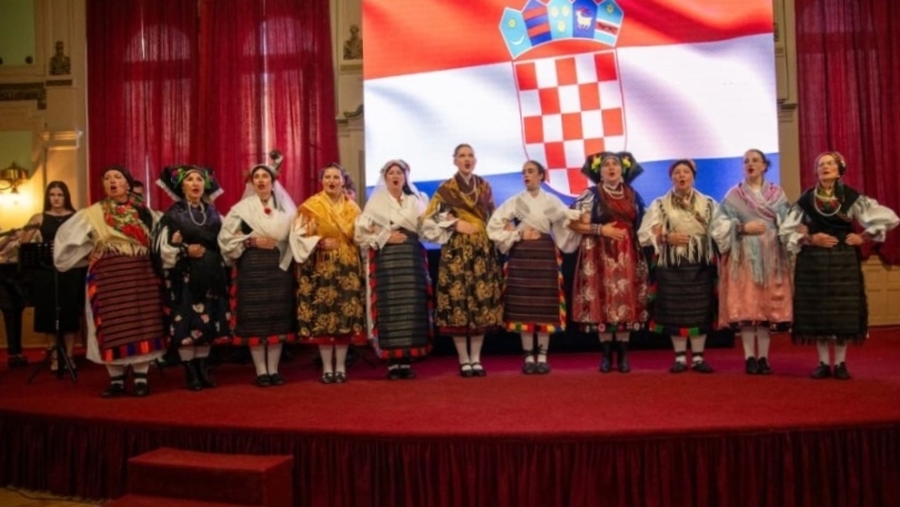 Slavonska tradicija zablistala u Sarajevu: Folklorni ansambl Požega u središtu svečanosti