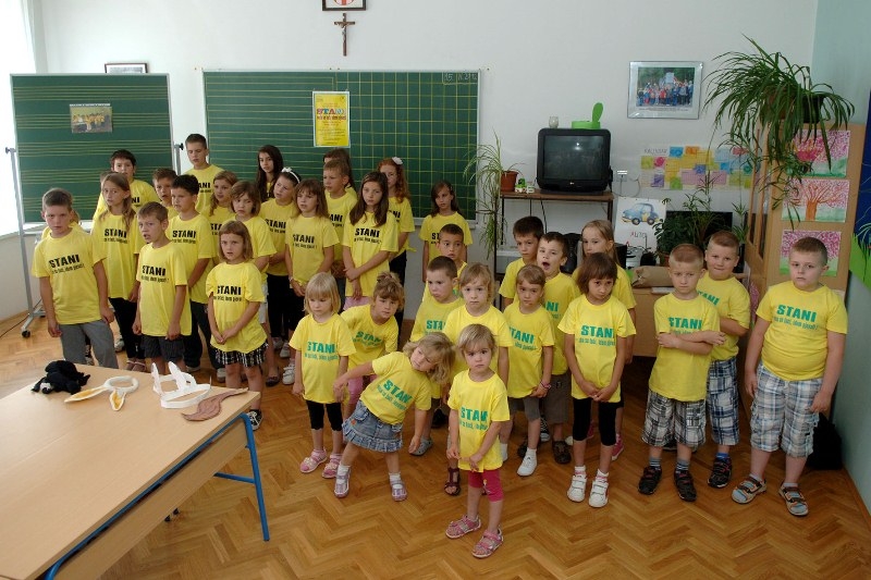 "Stani, neću se tući, idem pjevati!"