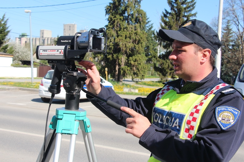 Svi prometni policajci s uređajima na prometnicama