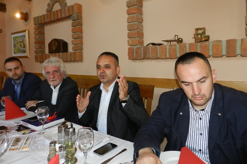 Tonemo sve dublje i dublje, no mi nismo svi isti