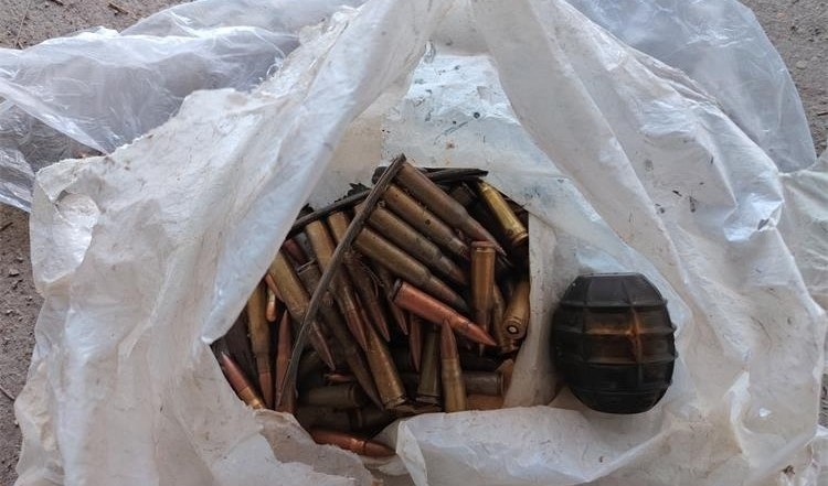 Tri pronalaska i dragovoljne predaje ručne bombe, puške i streljiva Jakšiću, Lipiku i Pakracu